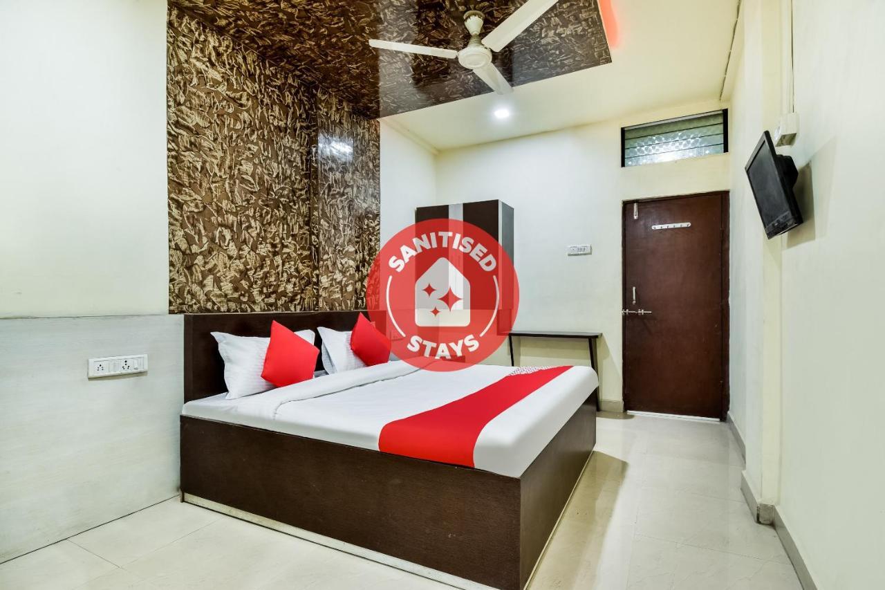 OYO 69828 Hotel Aryan Khamgaon Bagian luar foto