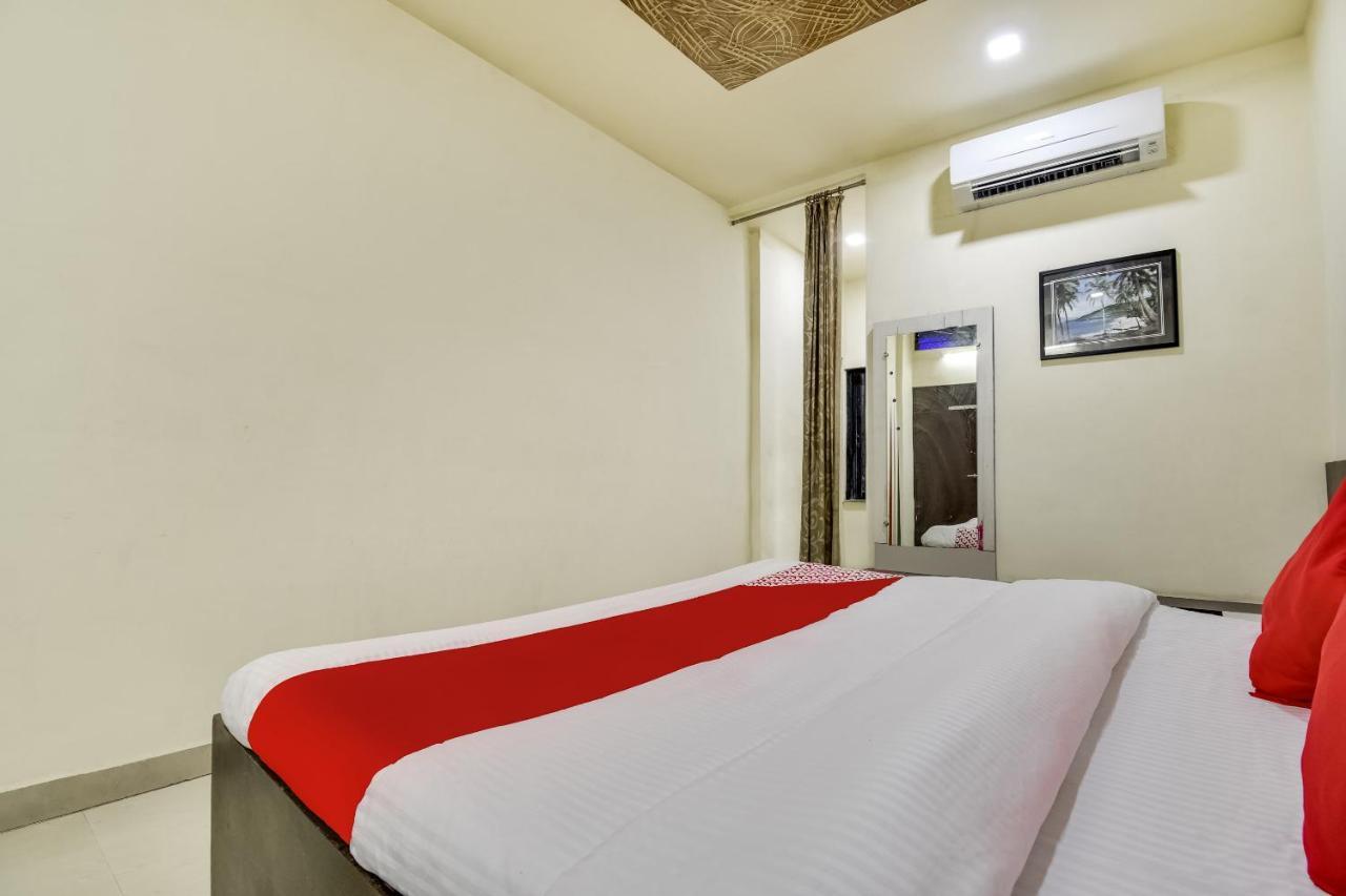 OYO 69828 Hotel Aryan Khamgaon Bagian luar foto
