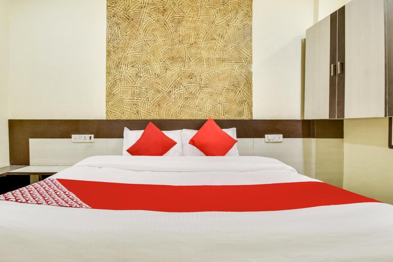OYO 69828 Hotel Aryan Khamgaon Bagian luar foto