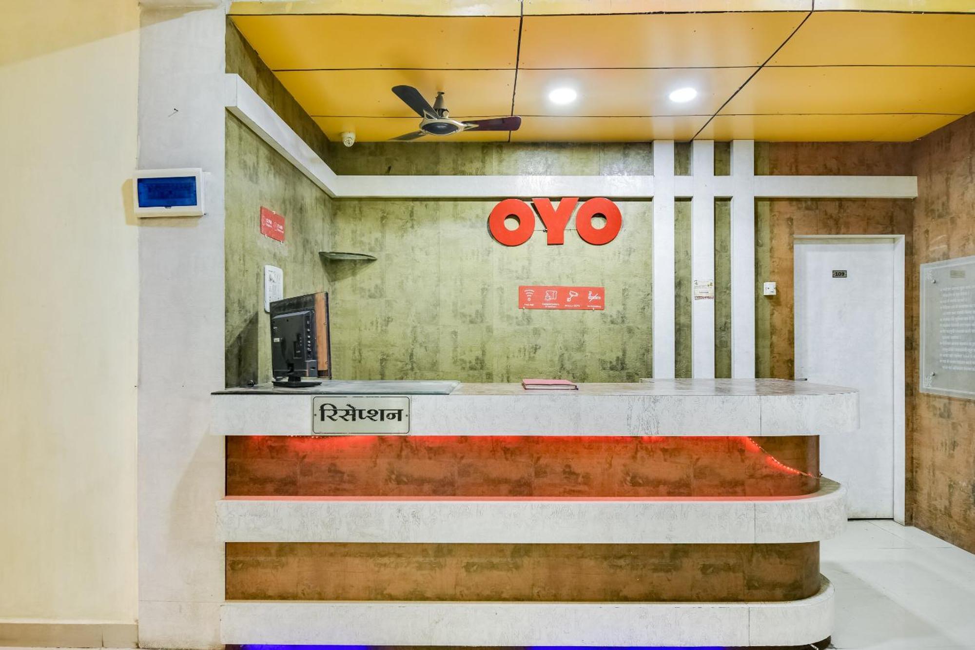 OYO 69828 Hotel Aryan Khamgaon Bagian luar foto