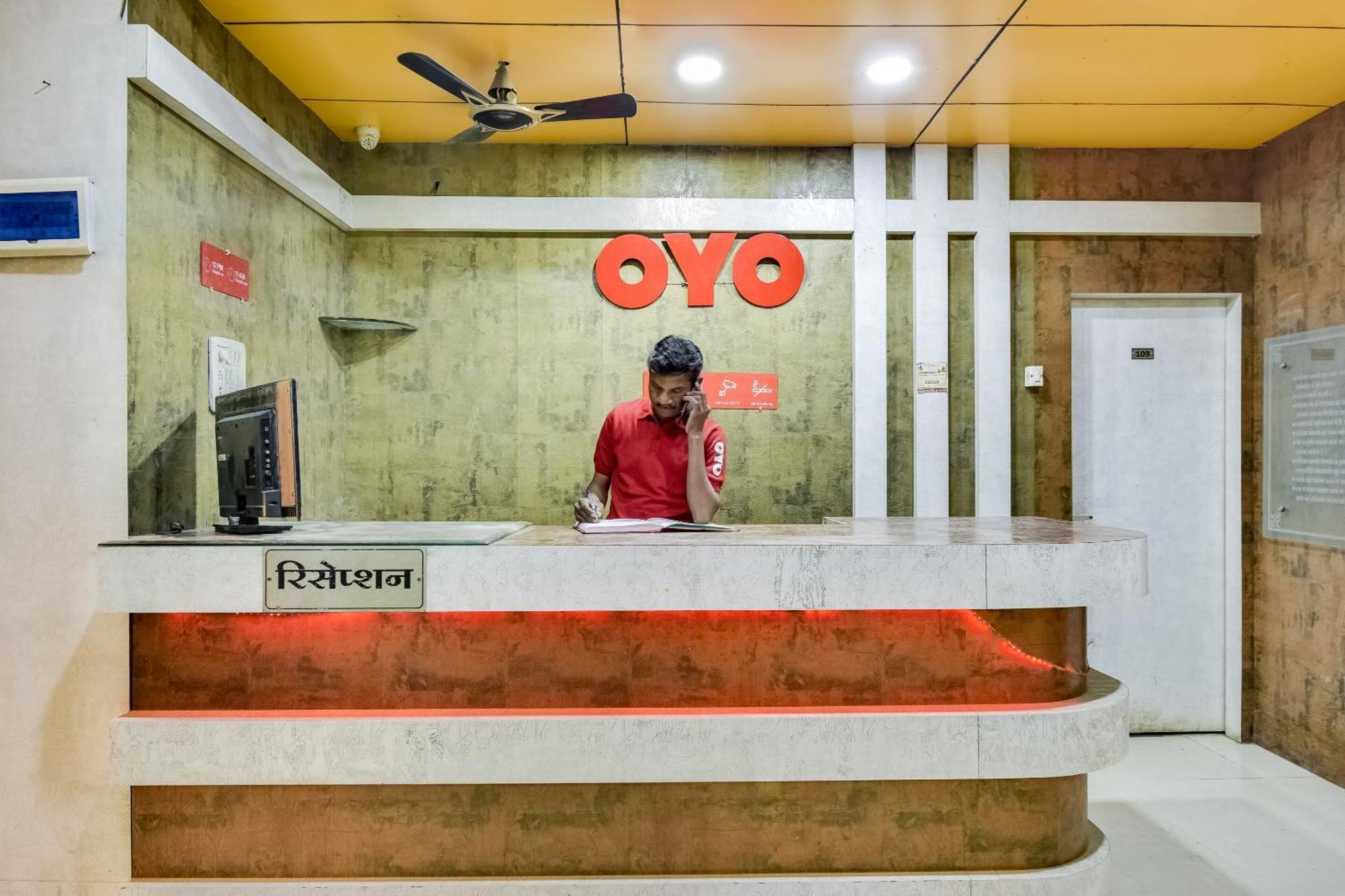 OYO 69828 Hotel Aryan Khamgaon Bagian luar foto
