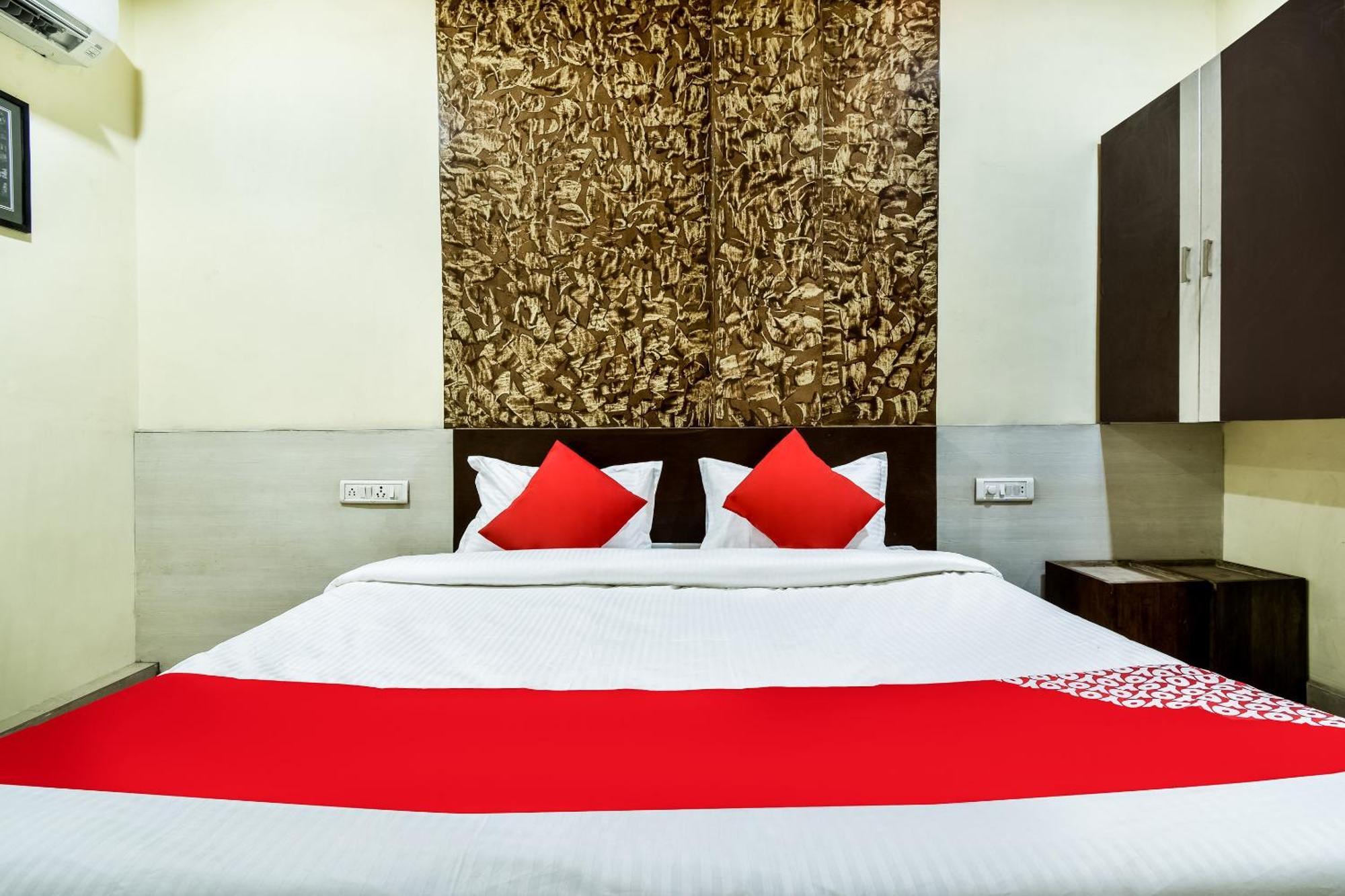 OYO 69828 Hotel Aryan Khamgaon Bagian luar foto